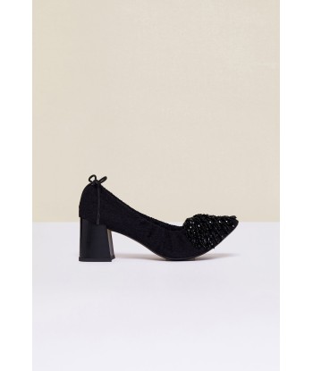 Pearl-embellished tweed pumps plus qu'un jeu 