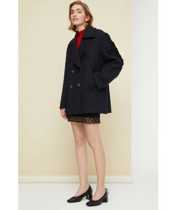 Jewelled logo peacoat ouvre sa boutique