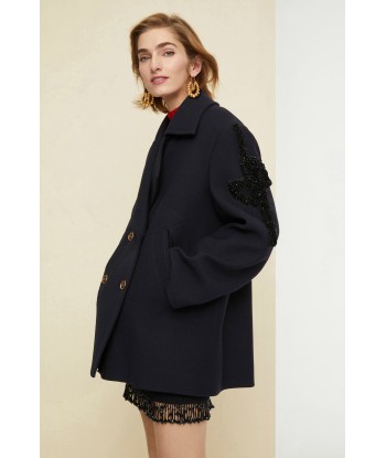 Jewelled logo peacoat ouvre sa boutique