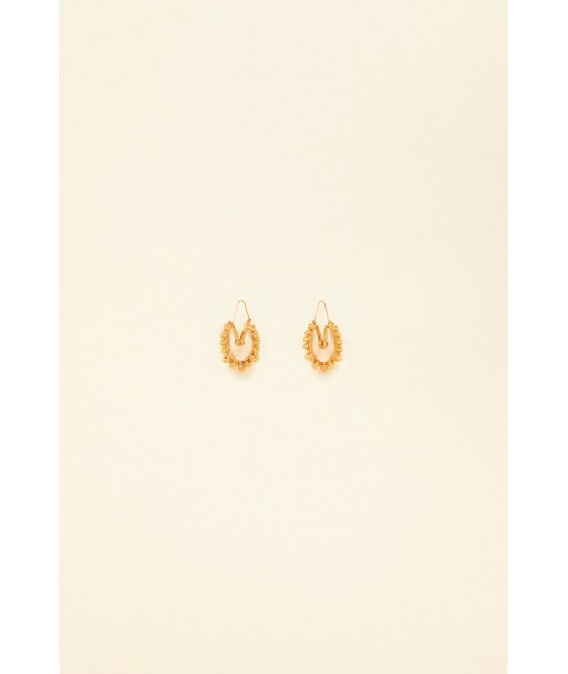 Gold brass and pearl hoop earrings Voir les baskets