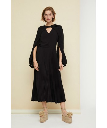 Twisted neckline pleated midi dress d'Europe débarque