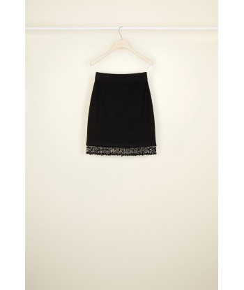 Pearl hem knit miniskirt Dans la société mordern