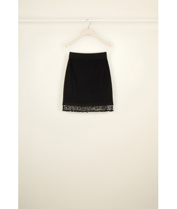 Pearl hem knit miniskirt Dans la société mordern